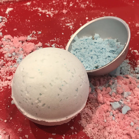 Peppermint Scented Fizzing Bath Bomb