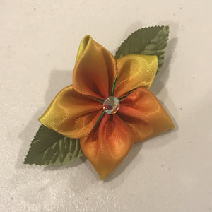 Kanzashi flower hair clip, yellow